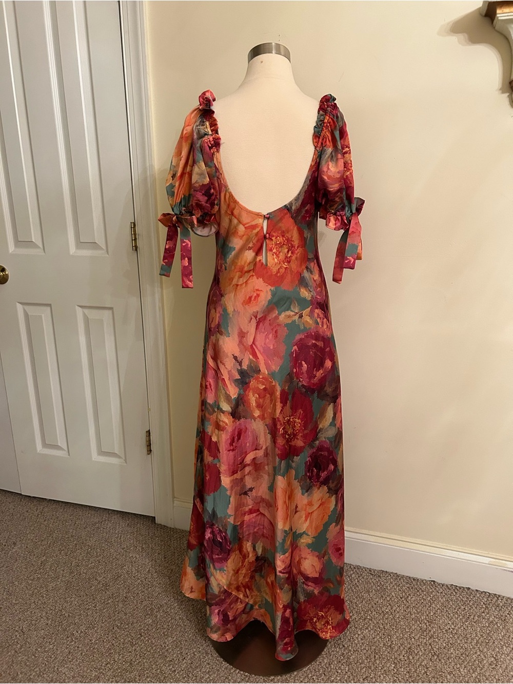 Anthropologie Dress Forum Maxi Silky Puffy Sleeves with bows Floral dress size L - Picture 4 of 9
